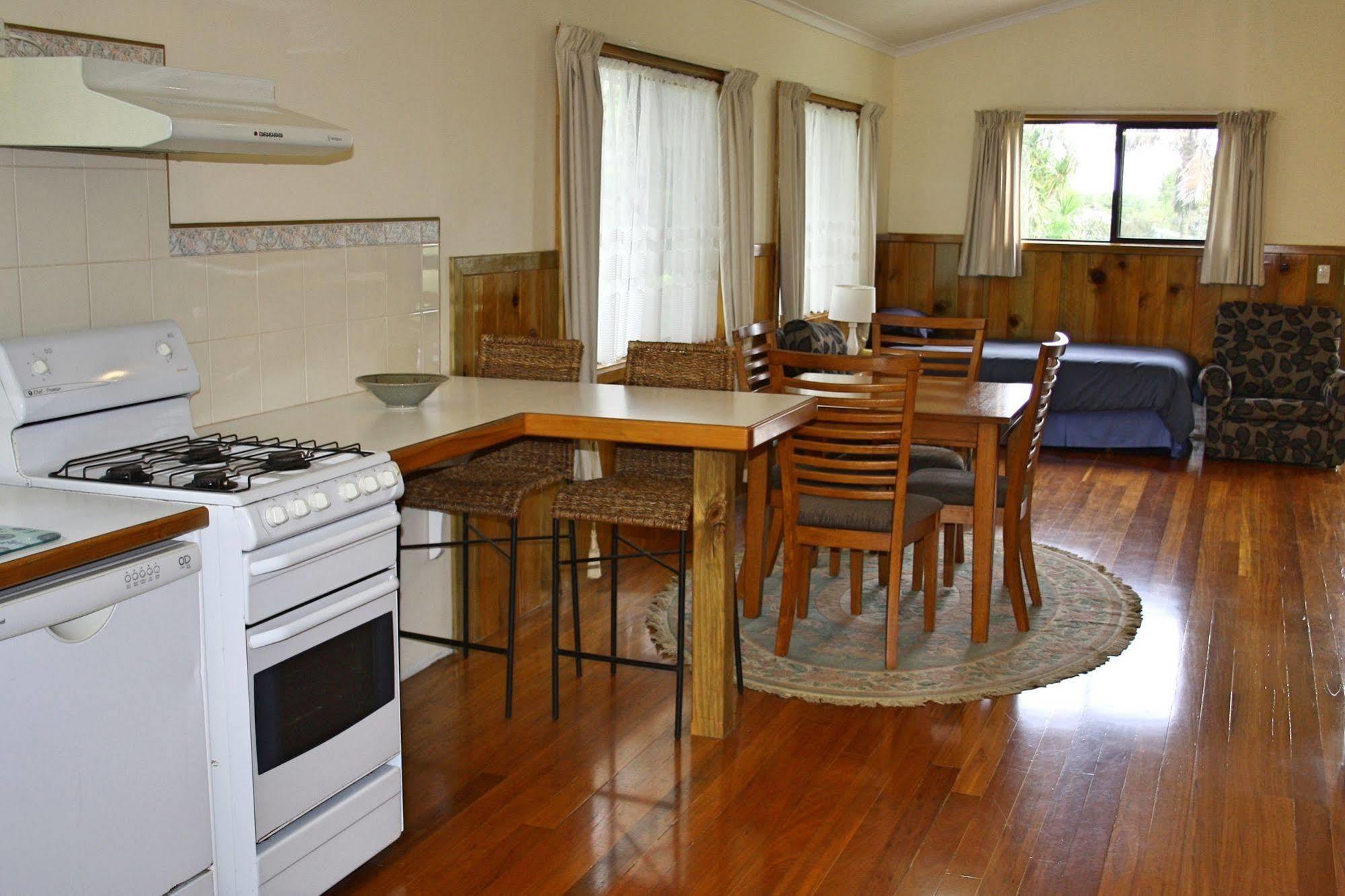 Tau Gardens Hotel Norfolk Island Exterior photo